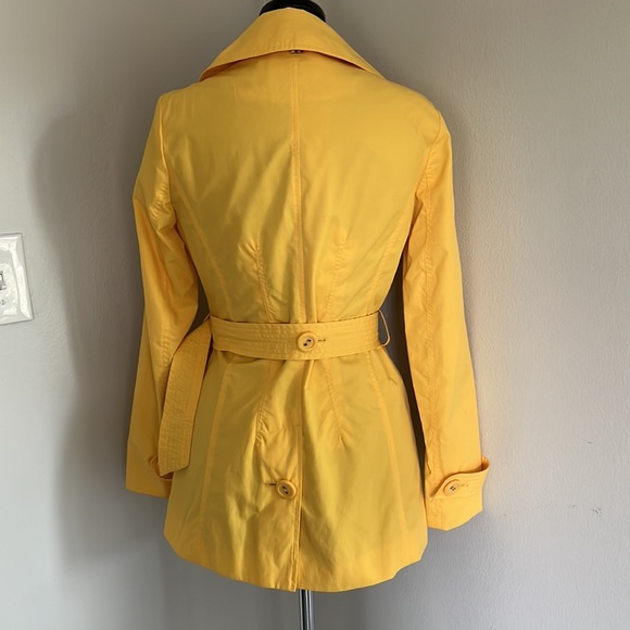 Talbots petite yellow rain jacket - Picture 3 of 10